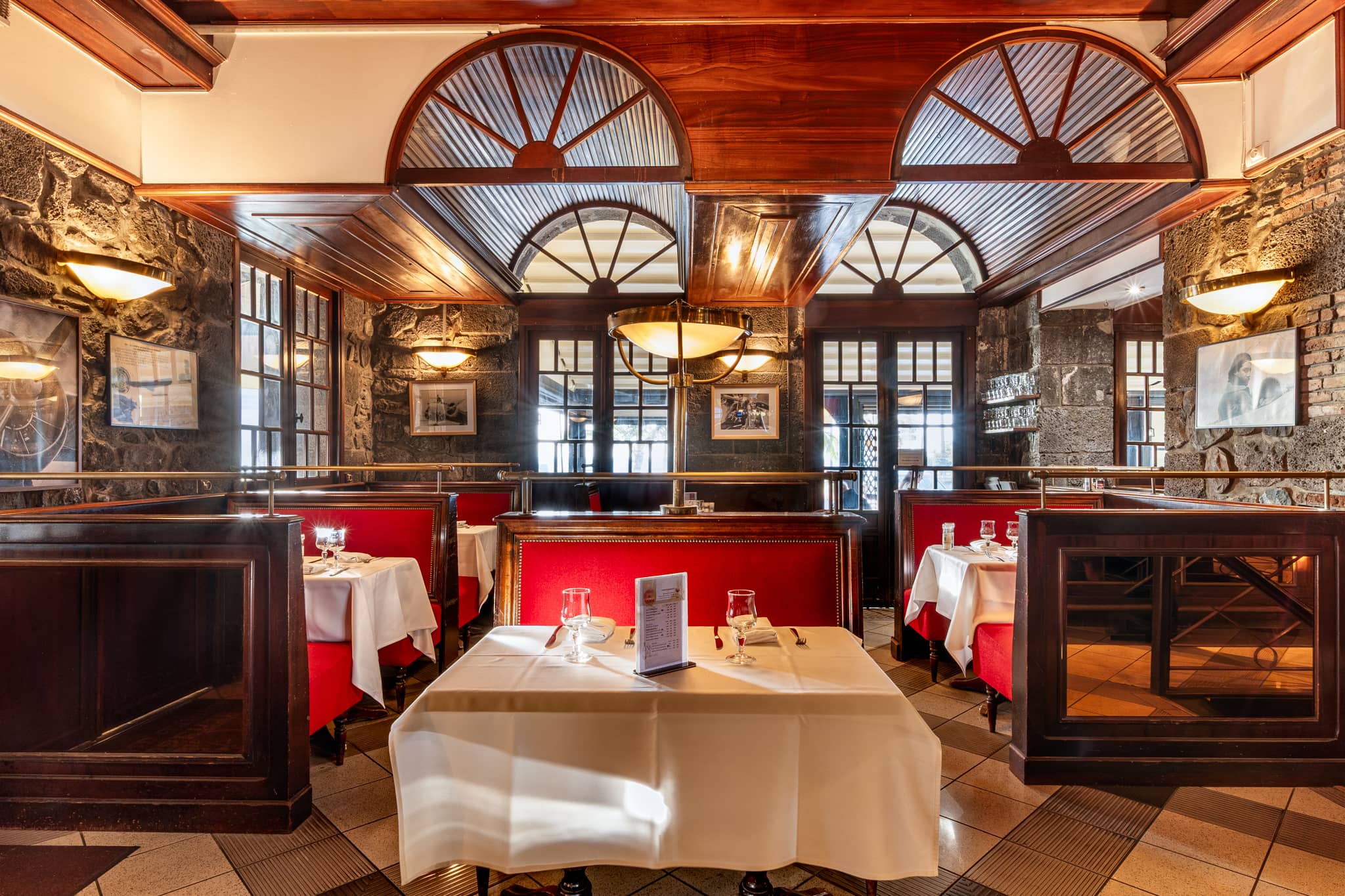 roland garros restaurant brasserie saint denis reunion barachois 974